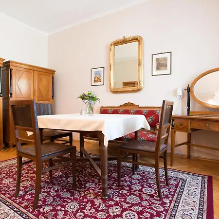 Szálloda Hotel-garni Goldenes Kreuz Grein