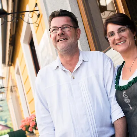 Hotel-garni Goldenes Kreuz 3*