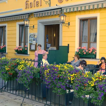Szálloda Hotel-garni Goldenes Kreuz Grein