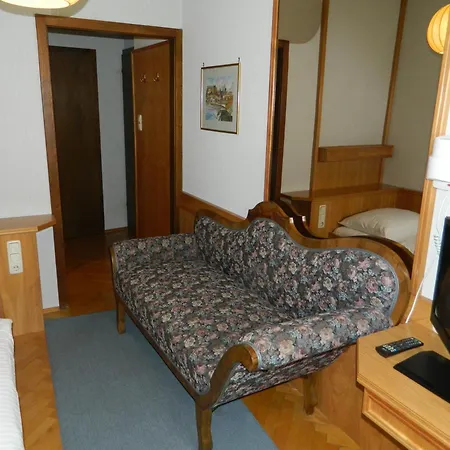 Hotel-garni Goldenes Kreuz Hotel 3*