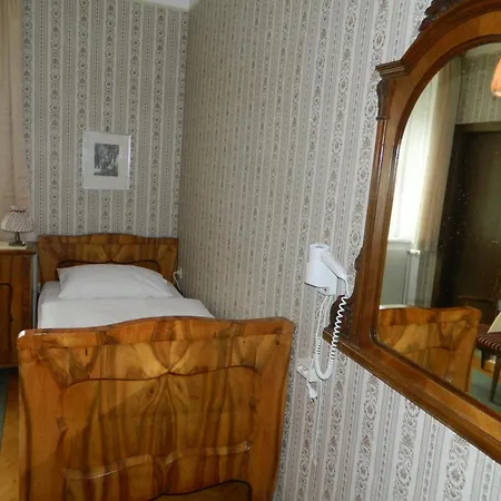 Hotel Hotel-garni Goldenes Kreuz 3*