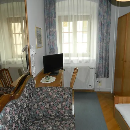 Hotel-garni Goldenes Kreuz 3* Grein