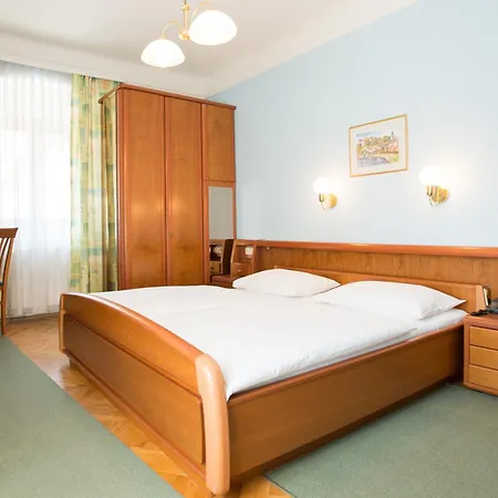 Szálloda Hotel-garni Goldenes Kreuz