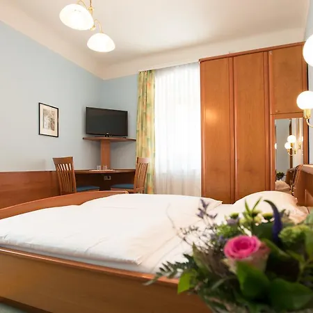 Szálloda Hotel-garni Goldenes Kreuz 3*