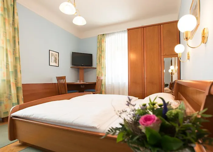Otel Hotel-garni Goldenes Kreuz 3*