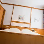 Hotel-garni Goldenes Kreuz 3* 格赖因