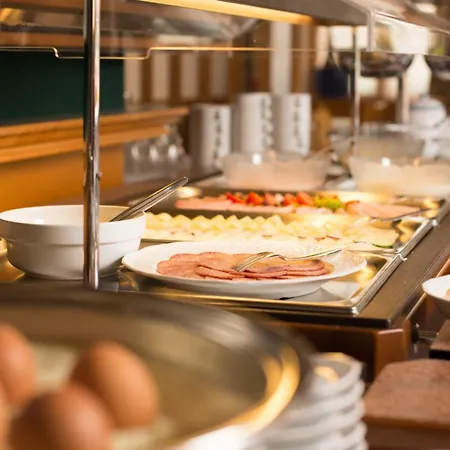 ホテル Hotel-garni Goldenes Kreuz 3*